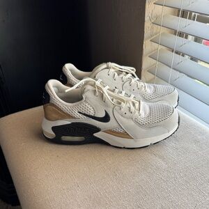 Women Nike Air Max Excee Running Shoes size 8